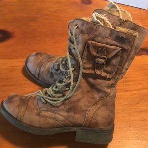 Roxy Brown Boots light weight for summer use!